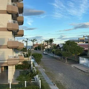 Apartamento com 78m², 2 dormitórios, 1 suíte, 2 vagas no Ilha de Creta em Torres para Comprar