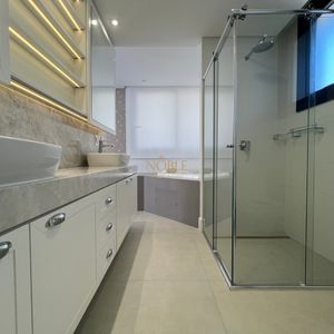 Apartamento com 220m², 4 dormitórios, 4 suítes, 3 vagas no Vitra em Torres para Comprar