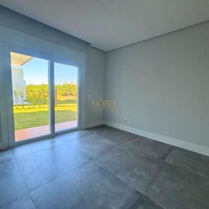 Casa de Condomínio com 220m², 3 dormitórios, 3 suítes, 2 vagas no Reserva das Águas em Torres para Comprar