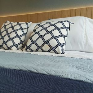 Apartamento com 90m², 2 dormitórios, 2 suítes, 2 vagas no Maui Residencial em Torres para Comprar