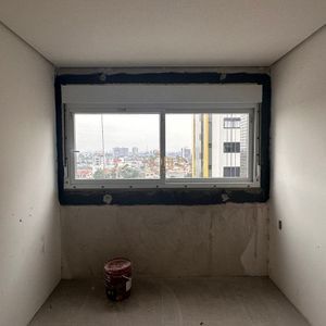 Apartamento com 90m², 3 dormitórios, 1 suíte, 2 vagas no Montreal em Torres para Comprar