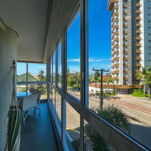 Apartamento com 131m², 3 dormitórios, 3 suítes, 1 vaga no Ilha de Córsica em Torres para Comprar