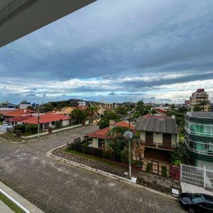 Apartamento com 70m², 2 dormitórios, 1 suíte, 1 vaga no Ilha de Creta em Torres para Comprar