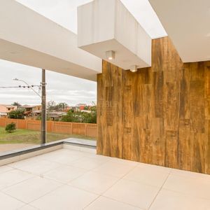 Casa de Condomínio com 294m², 5 dormitórios, 5 suítes, 2 vagas no Condomínio Ilhas Park em Torres para Comprar