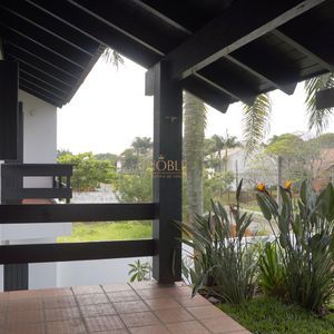 Casa com 260m², 5 dormitórios, 1 suíte, 2 vagas no bairro Praia Grande em Torres para Comprar