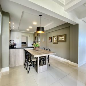 Apartamento com 249m², 4 dormitórios, 4 suítes, 3 vagas no Graziela em Torres para Comprar