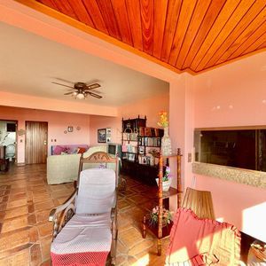 Apartamento com 185m², 4 dormitórios, 1 suíte, 2 vagas no Villa Tuchauah em Torres para Comprar