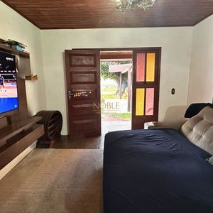 Casa, 3 dormitórios, 2 vagas no bairro Centro em Torres para Comprar