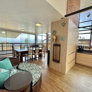 Cobertura com 380m², 4 dormitórios, 3 suítes, 2 vagas no Porto do Sol em Torres para Comprar