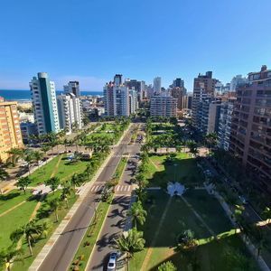 Apartamento com 98m², 3 dormitórios, 1 suíte, 3 vagas no Metropolitan em Torres para Comprar
