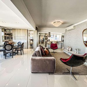 Apartamento com 249m², 4 dormitórios, 4 suítes, 3 vagas no Graziela em Torres para Comprar