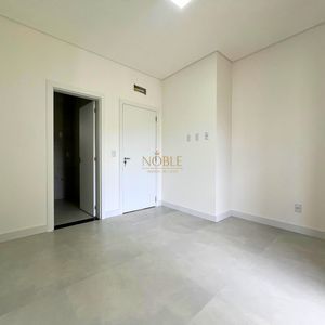 Casa com 288m², 4 dormitórios, 4 suítes, 4 vagas no bairro Bella Torres em Passo de Torres para Comprar