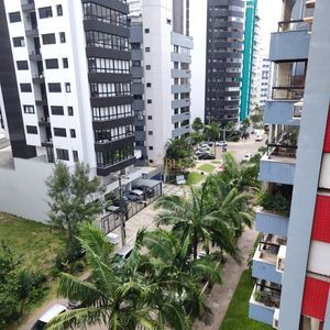 Apartamento com 125m², 3 dormitórios, 1 suíte, 2 vagas no Elegance em Torres para Comprar