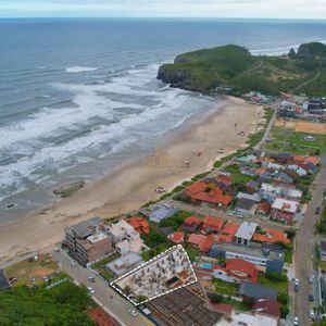 Apartamento com 101m², 3 dormitórios, 1 suíte, 2 vagas no Rambla Del Mar em Torres para Comprar
