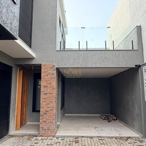Geminado com 106m², 3 dormitórios, 1 suíte, 1 vaga no bairro Praia da Cal em Torres para Comprar