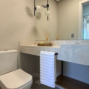 Apartamento com 91m², 2 dormitórios, 2 suítes, 2 vagas no Toronto em Torres para Comprar