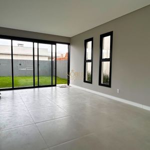 Casa com 140m², 3 dormitórios, 1 suíte, 2 vagas no bairro Morada das Palmeiras em Torres para Comprar