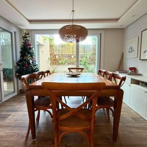 Casa com 200m², 3 dormitórios, 1 suíte, 2 vagas no bairro Praia Grande em Torres para Comprar