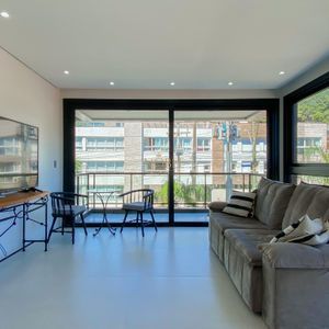 Apartamento com 110m², 3 dormitórios, 1 suíte, 2 vagas no Roca em Torres para Comprar