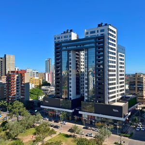 Cobertura com 198m², 3 dormitórios, 1 suíte, 2 vagas no Solar da Praça em Torres para Comprar