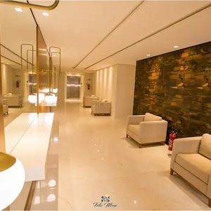 Apartamento com 122m², 3 dormitórios, 1 suíte, 3 vagas no Cannes Résidentiel em Torres para Comprar