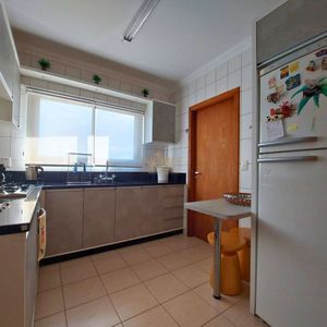 Apartamento com 131m², 3 dormitórios, 1 suíte, 2 vagas no Torre do Sol em Torres para Comprar