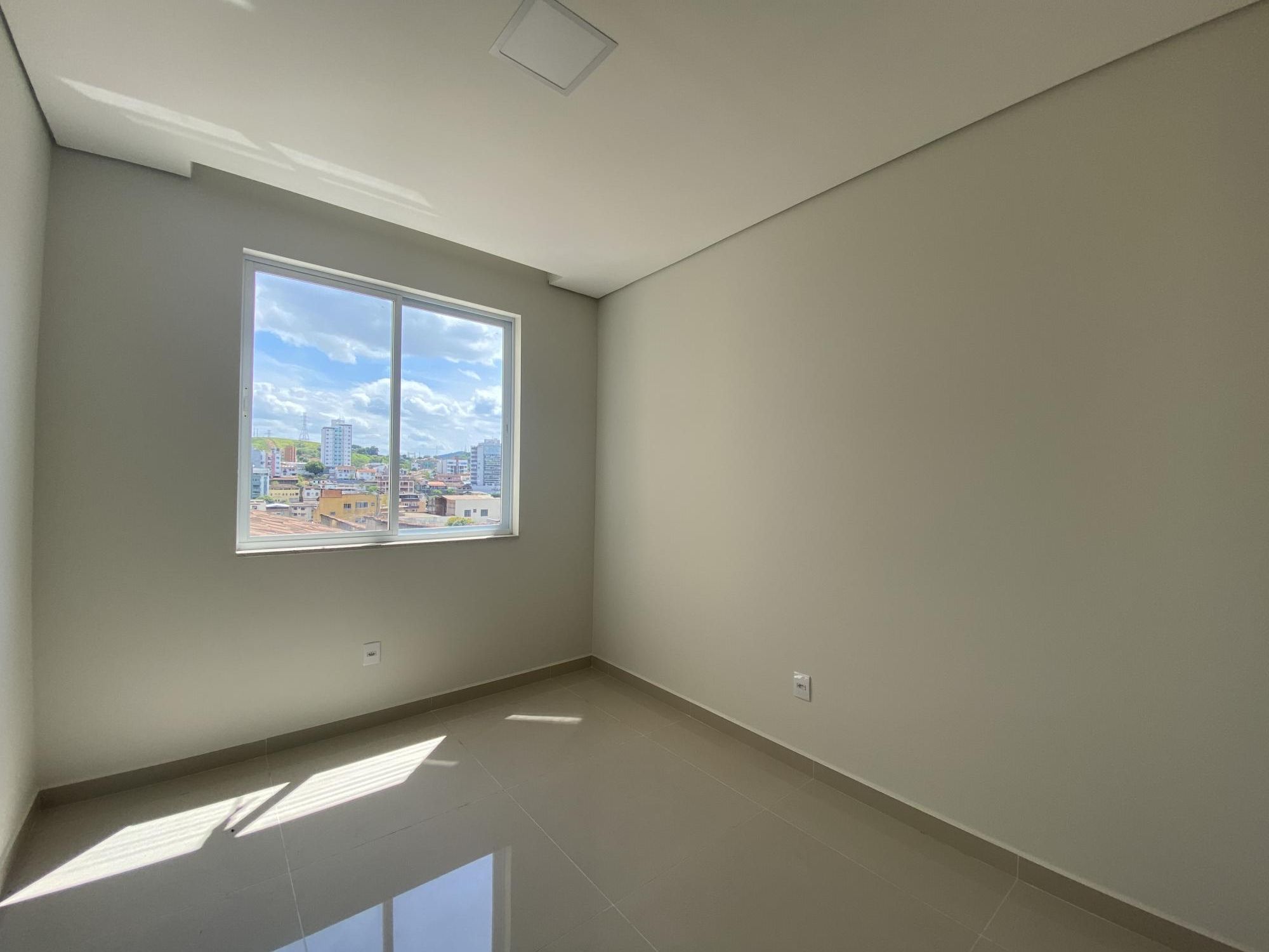 Apartamento à venda com 3 quartos, 95m² - Foto 5