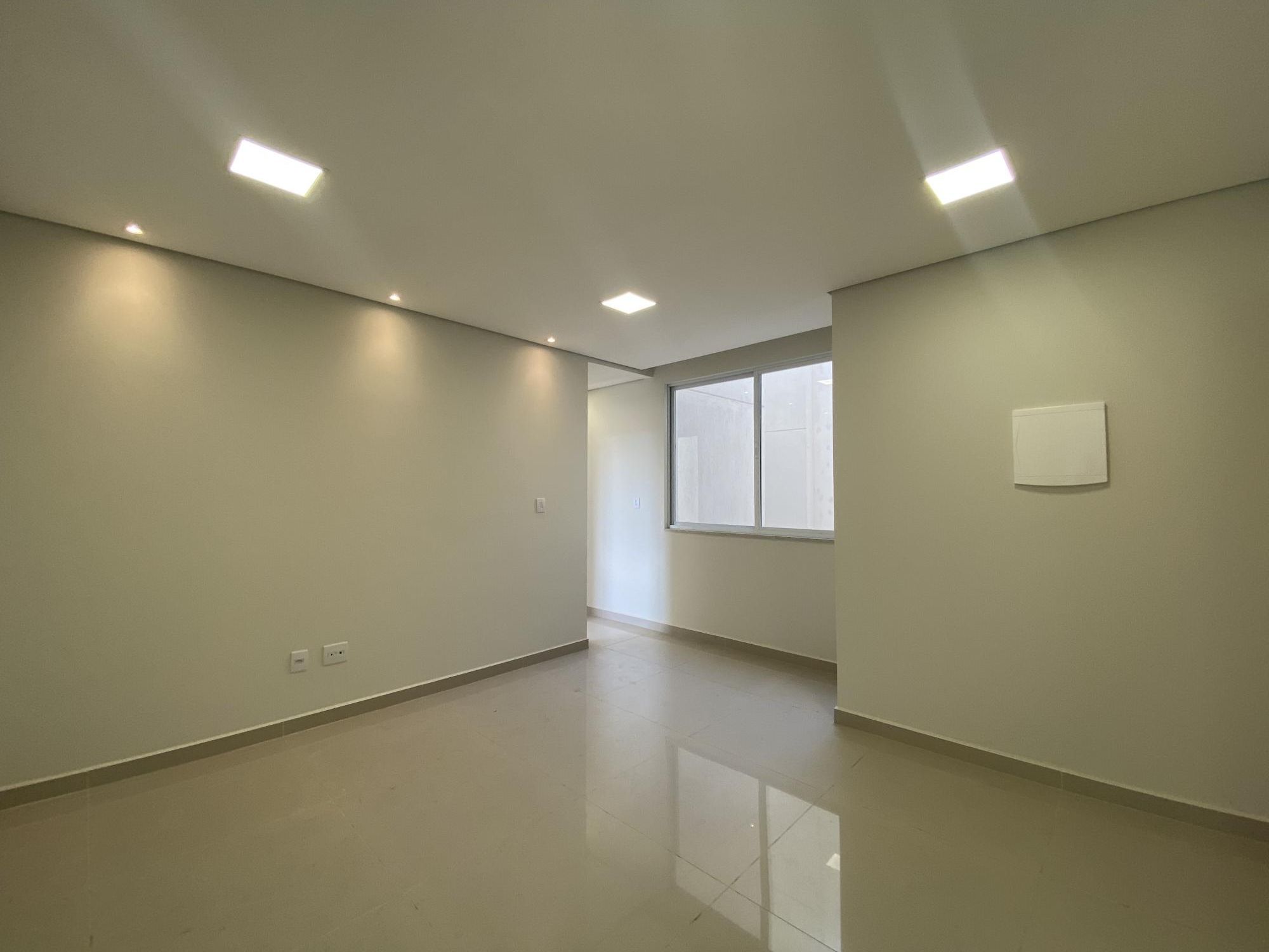 Apartamento à venda com 3 quartos, 95m² - Foto 4