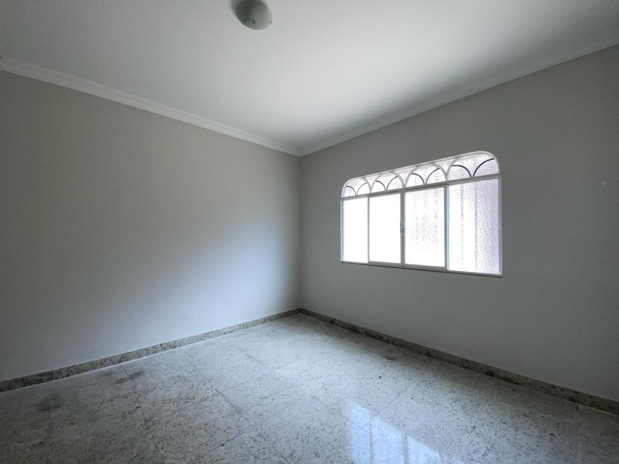 Casa para alugar com 7 quartos, 360m² - Foto 8