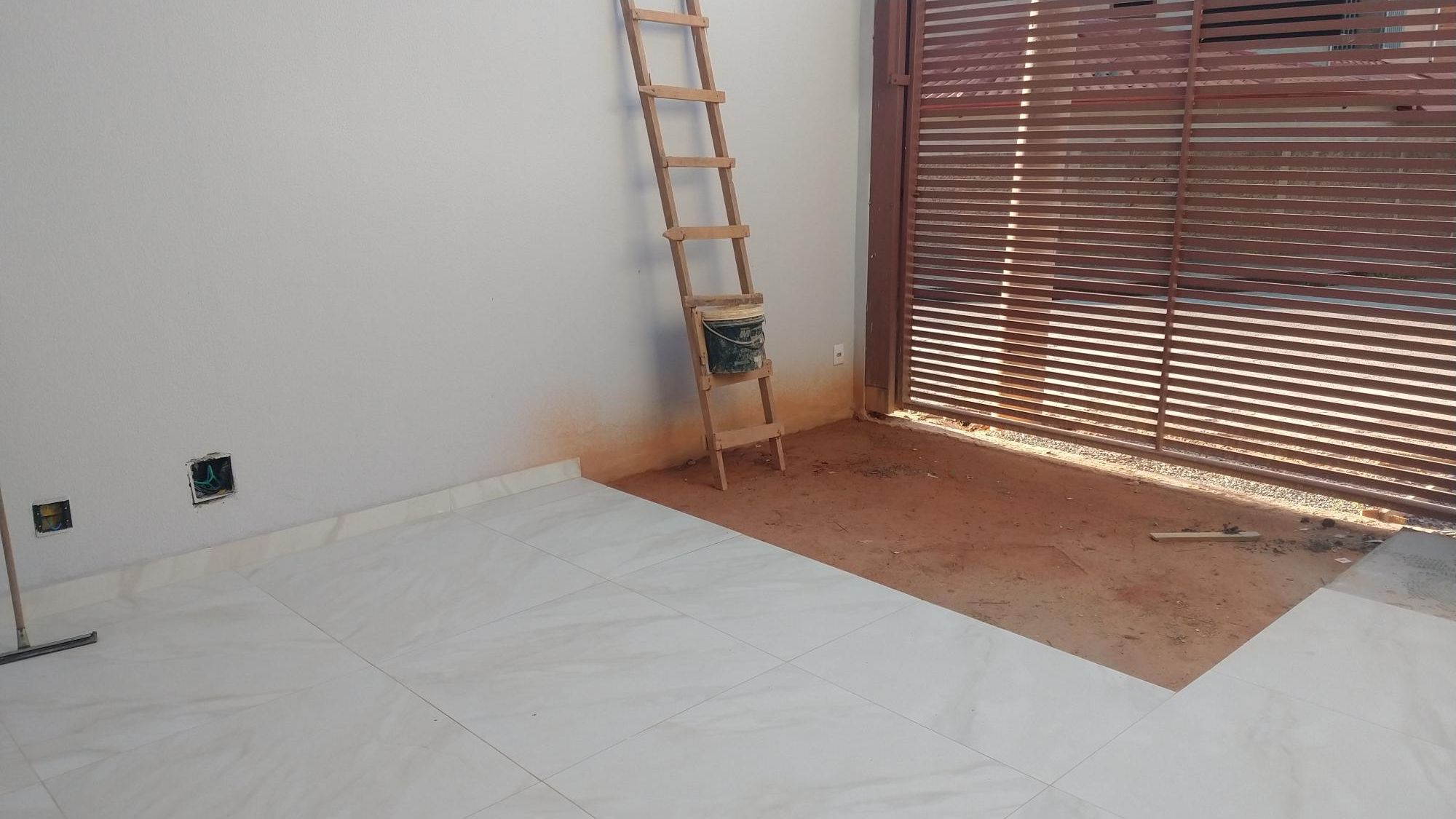 Casa à venda com 3 quartos, 100m² - Foto 3