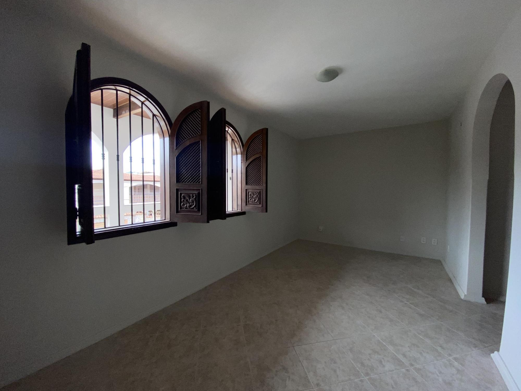 Casa para alugar com 7 quartos, 360m² - Foto 17