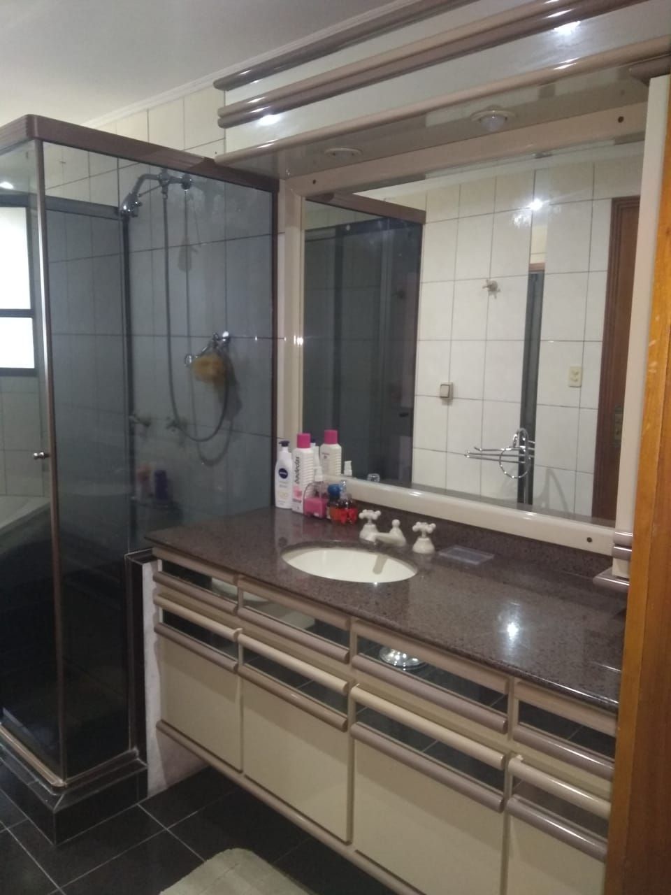 Apartamento à venda com 4 quartos, 187m² - Foto 12