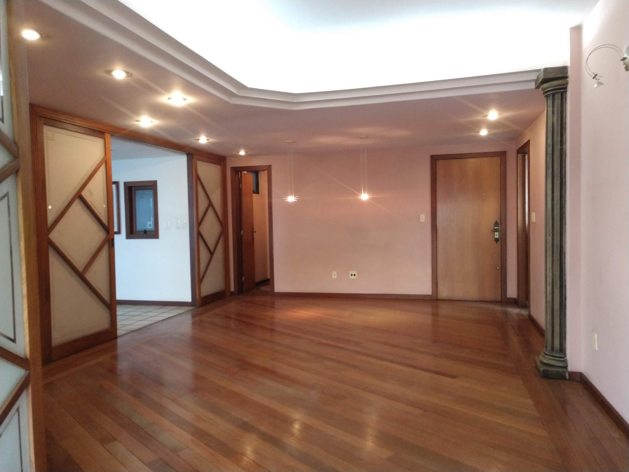 Apartamento à venda com 4 quartos, 187m² - Foto 2