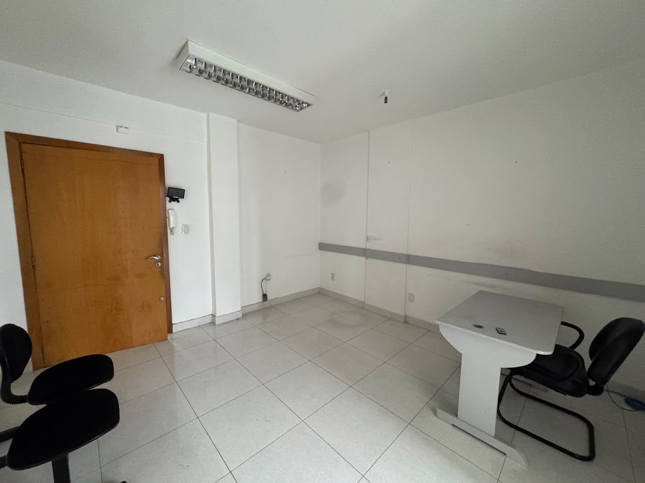 Sala Comercial, 1 sala, à venda, 29 m², Jardim Lindóia - Porto Alegre — foto 2