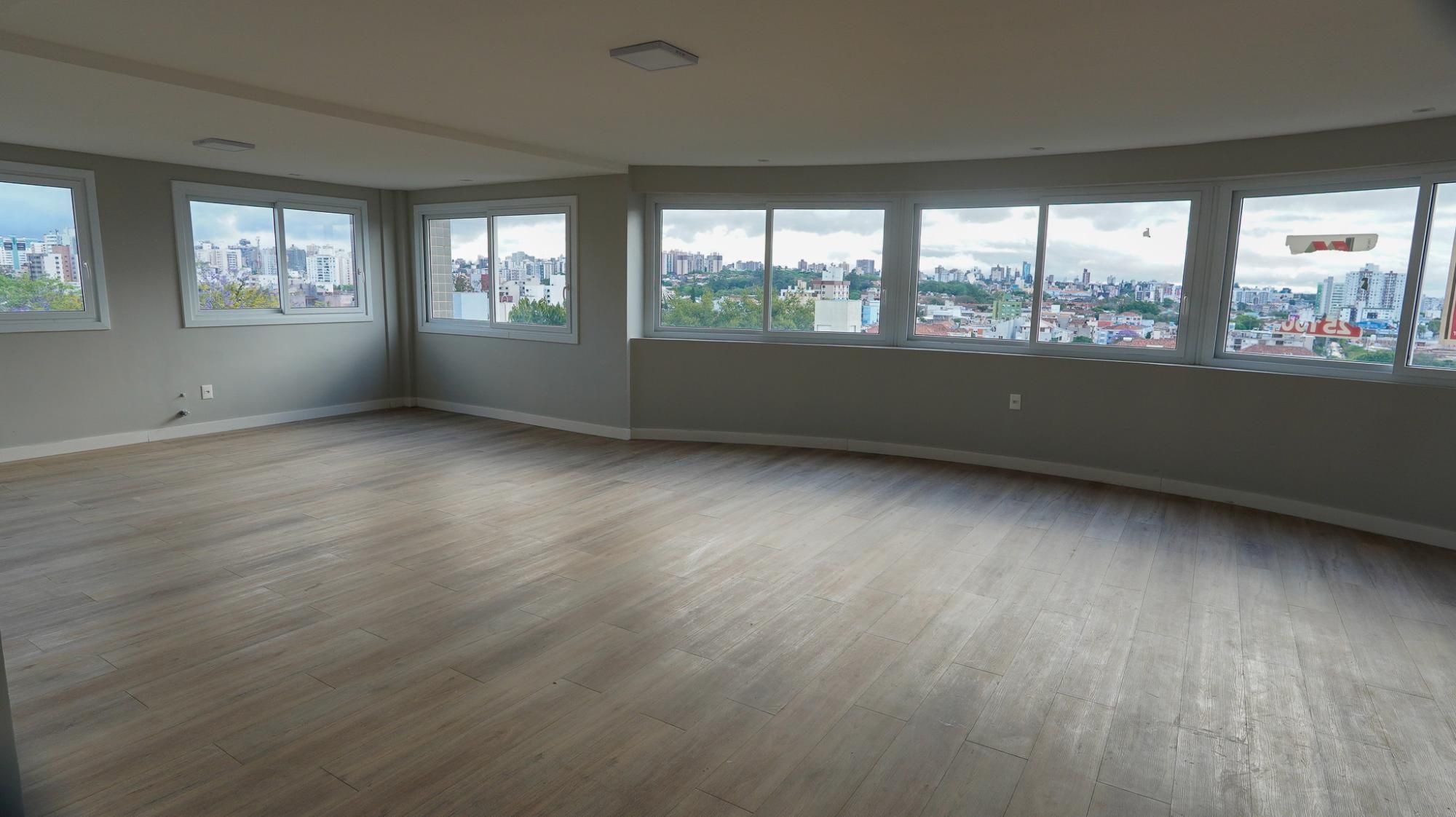 Apartamento novo, desocupado, com 185 m2, 4 suítes, living amplo, 4 vagas box garagem à venda no bairro Cristo Redentor -  Porto Alegre