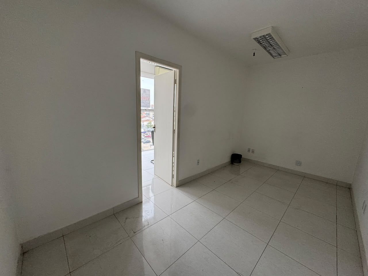 Sala Comercial no Shopping LINDOIA, 1 sala, à venda, 29 m², Jardim Lindóia - Porto Alegre — foto 3