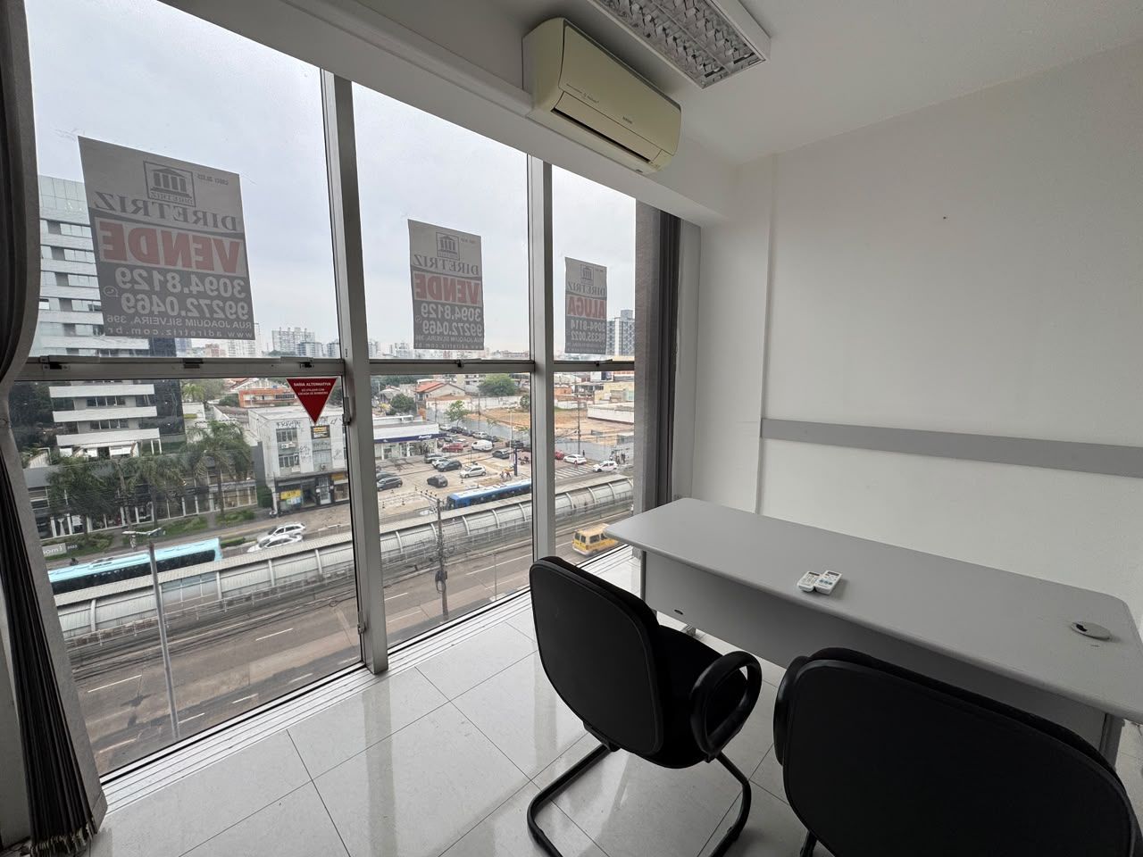 Sala Comercial no Shopping LINDOIA, 1 sala, à venda, 29 m², Jardim Lindóia - Porto Alegre — foto 2