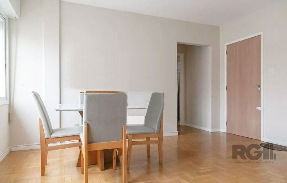 APARTAMENTO 3 DORMITÓRIOS COM GARAGEM NO BAIRRO FARROUPILHA EM PORTO ALEGRE