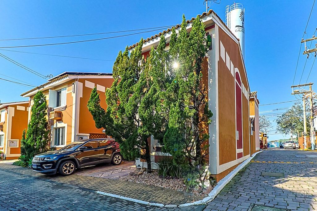 Casa de Condomínio com 100m², 4 dormitórios no bairro Jardim Itu em Porto Alegre para Comprar