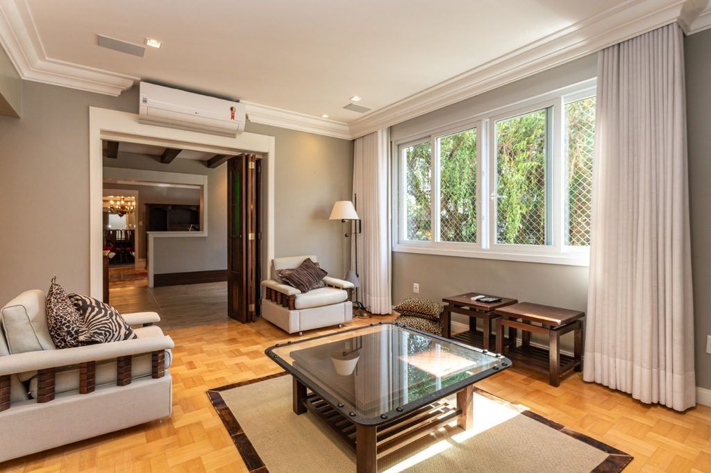 Apartamento com 226m², 3 dormitórios no bairro Moinhos de Vento em Porto Alegre para Comprar