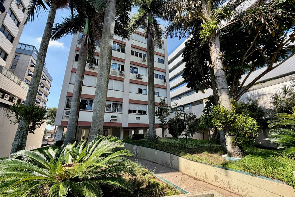 Apartamento com 97m², 3 dormitórios no bairro Três Figueiras em Porto Alegre para Comprar