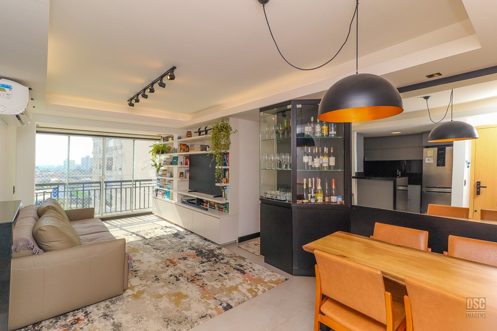 Apartamento com 82m², 3 dormitórios no bairro Passo da Areia em Porto Alegre para Comprar