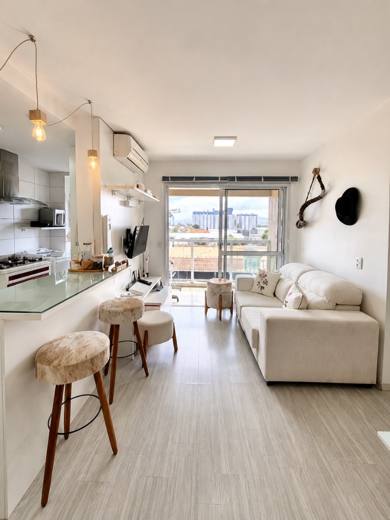 Apartamento com 67m², 2 dormitórios no bairro São Geraldo em Porto Alegre para Comprar