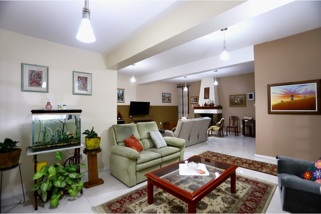 Casa com 355m², 3 dormitórios no bairro Passo do Feijó em Alvorada para Comprar