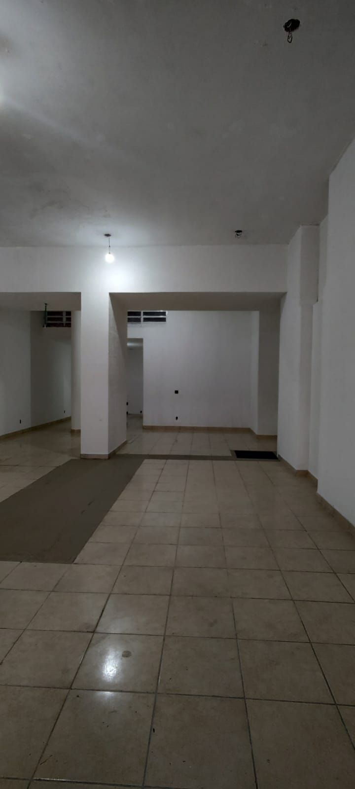 Loja-Salão à venda com 1 quarto, 144m² - Foto 8