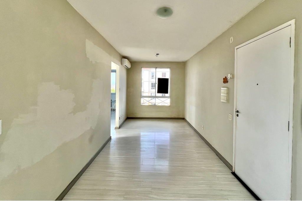 Apartamento com 42m², 2 dormitórios no bairro Fátima em Canoas para Comprar