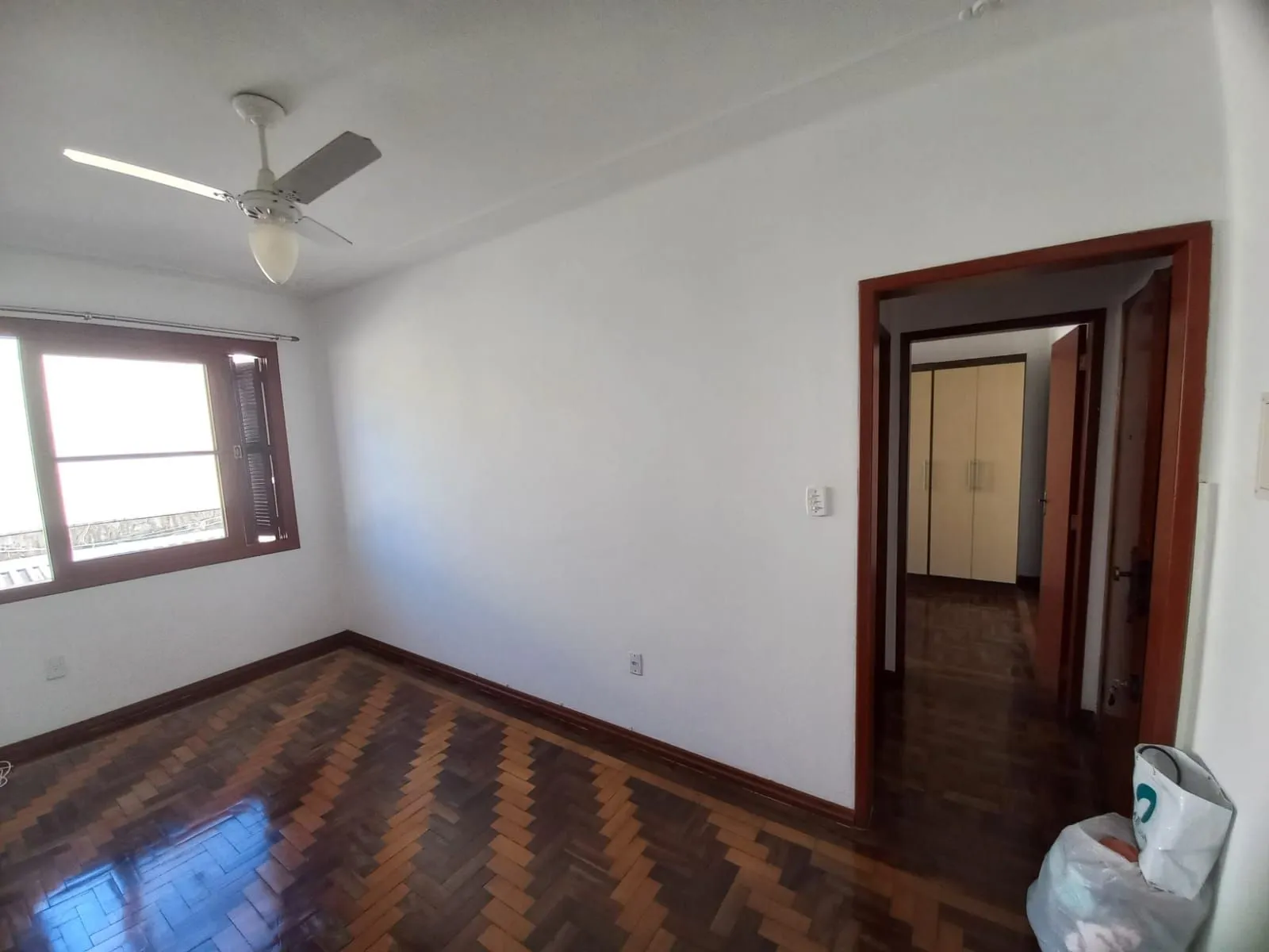 Apartamento a venda no Bairro Menino Deus / 1 Dorm. / Localização privilegiada
