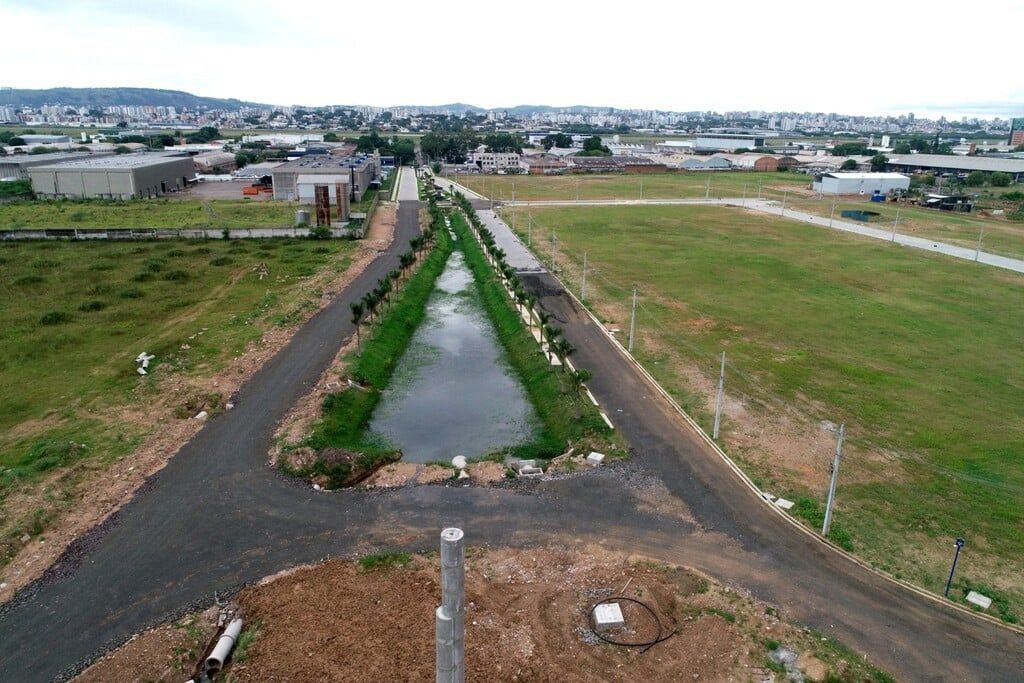 Terreno Comercial com 2201m² no bairro Anchieta em Porto Alegre para Comprar