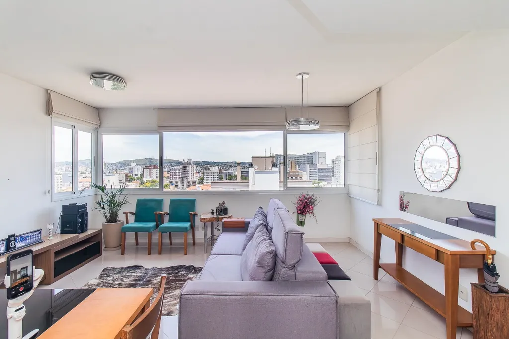 Apartamento com 91m², 3 dormitórios no bairro Rio Branco em Porto Alegre para Comprar