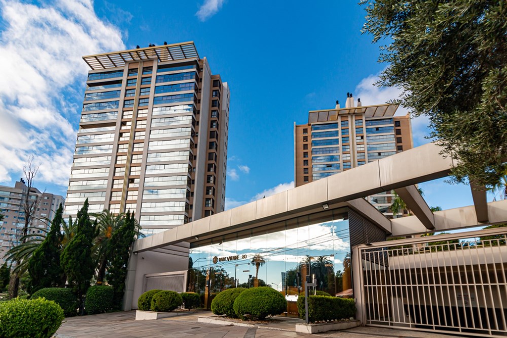 Apartamento com 186m², 4 dormitórios no bairro Jardim Europa em Porto Alegre para Comprar